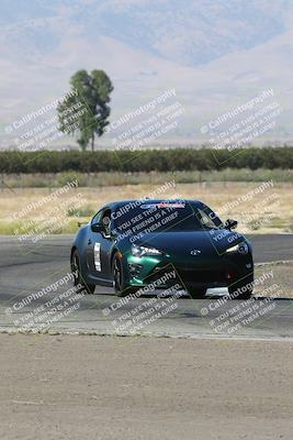 media/Sep-15-2024-Speed Ventures (Sun) [[7a54f7ed2f]]/Yellow Group/Session 1 (Outside Grapevine)/